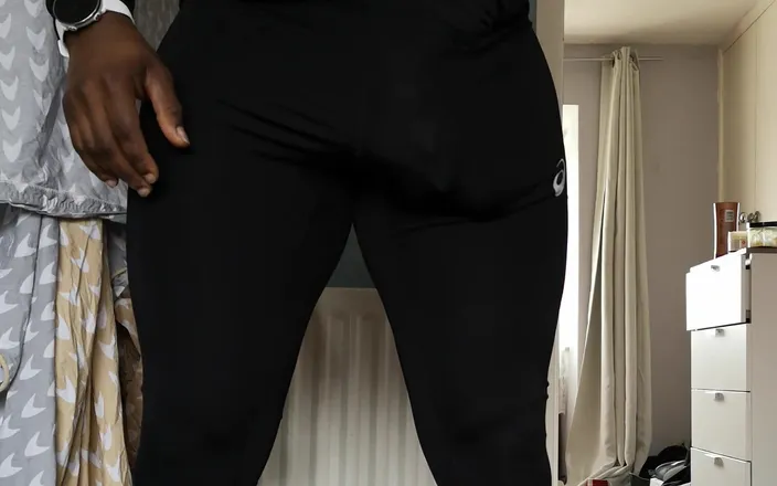 Amadeus: Always so Horny After the Gym Also Has Been Leg...