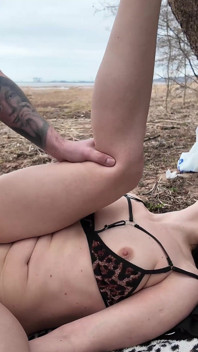 Flexi chica público al aire libre anal follada