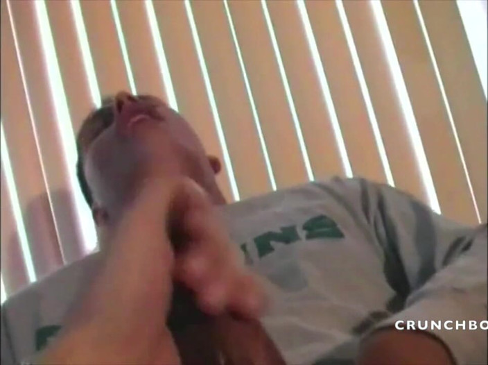 Latino Fucker: ディエゴは私に彼のコックなどを見せてください
