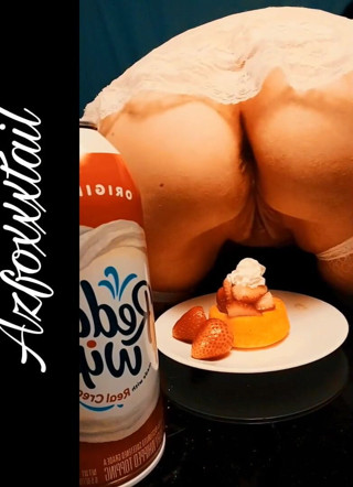 AzFoxxxTailPhelicia: Geburtstagskuchen-arsch
