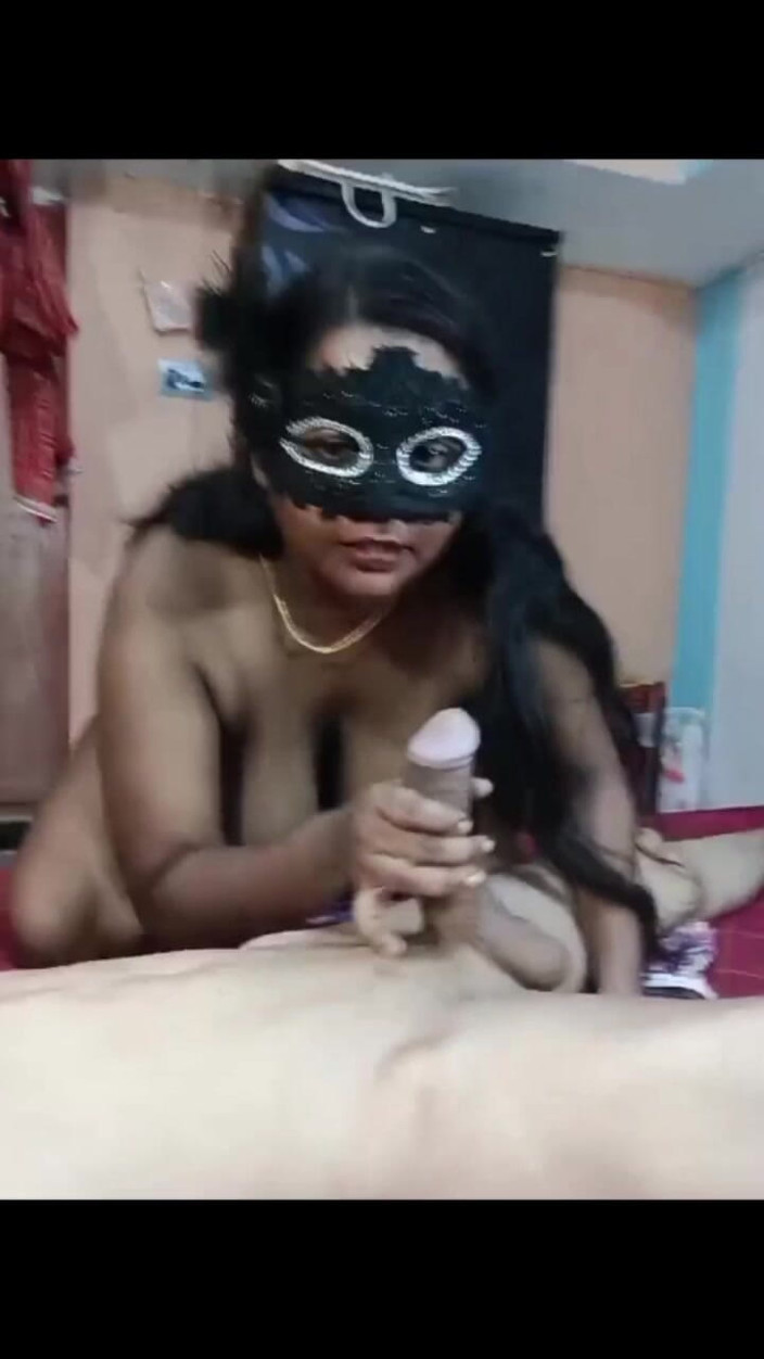 BeautyAnu: Cum Show: Indian Desi Aunty Sex Talk with Video Call