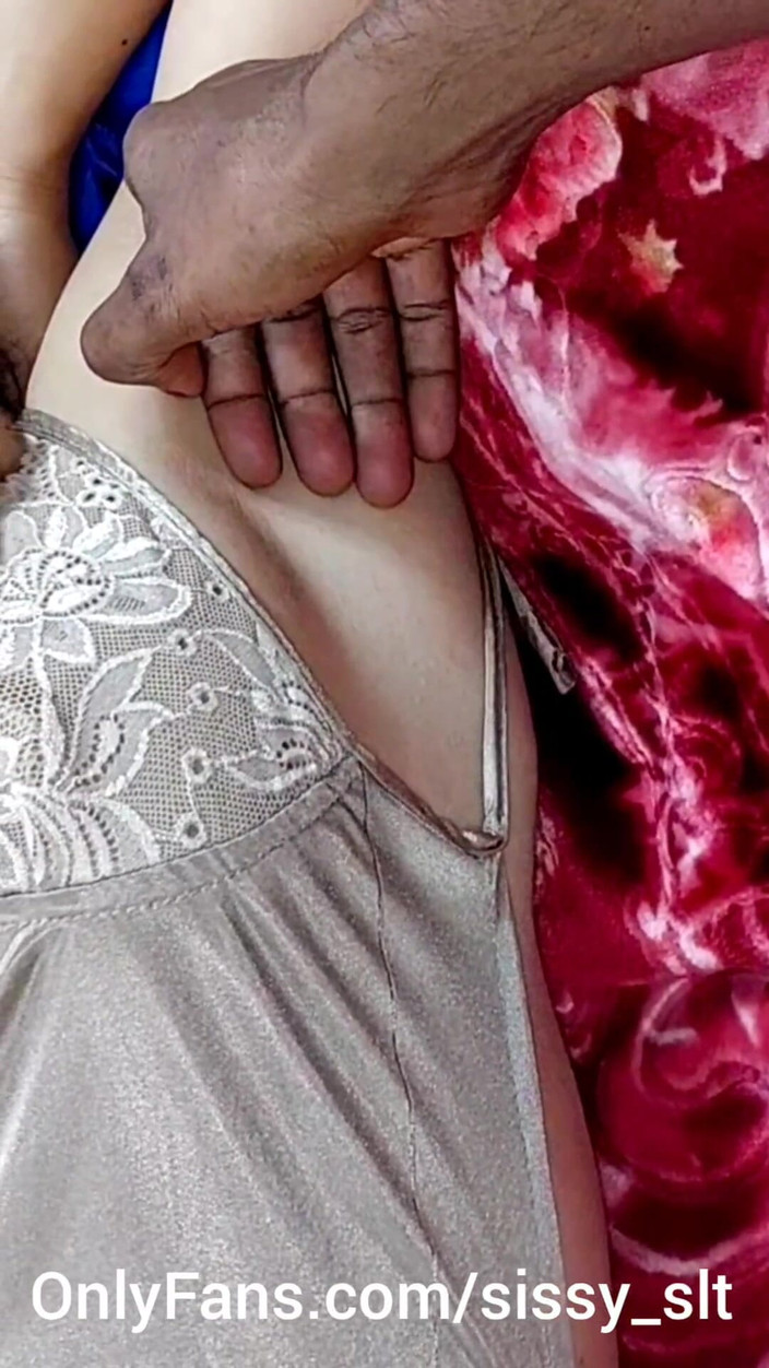 TheaDesiHotwife: Servindo amante