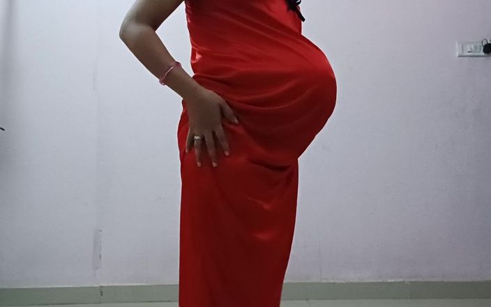 Peena: कॉलेज गर्लफ्रेंड गर्भवती चूत पंप कर रही है