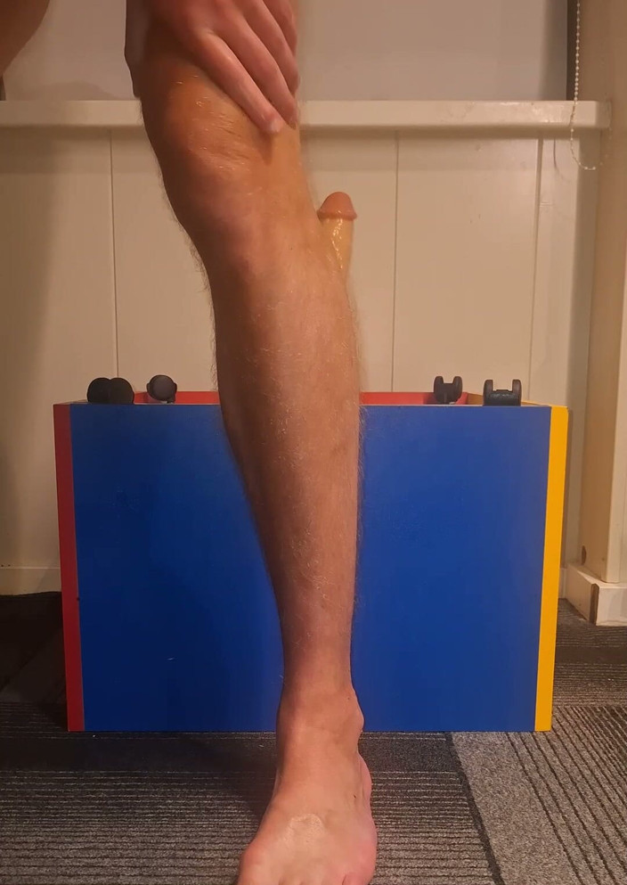 NoFace Twink X: Heißer twink solo anal großer dildoritt
