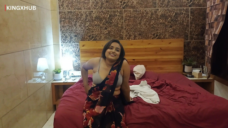 KingXhub: Seksvlog in nieuw aangekocht Appartement in Hindi-audio