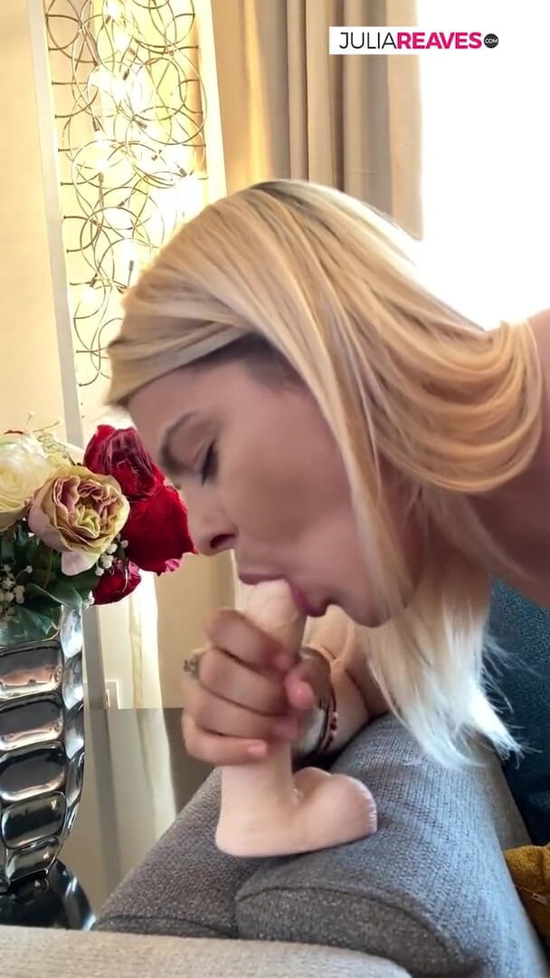 Jasmine RougeXXX: Ud vibratorul și apoi îl pun în pizdă