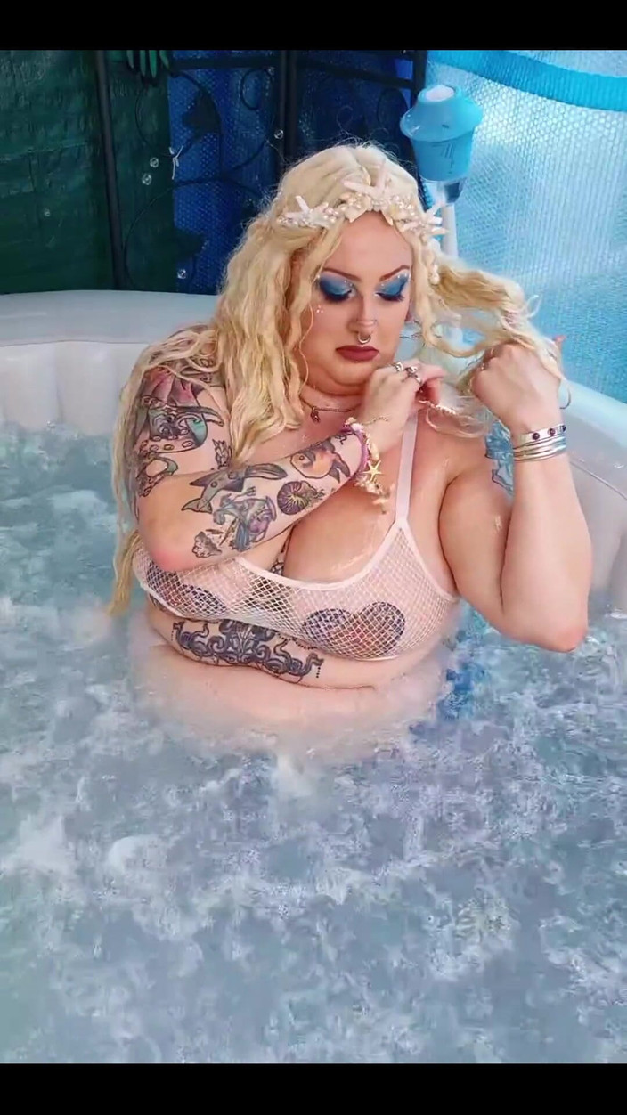 Mermaidcurves: Bloopers と Btsim Forever a Dumbass