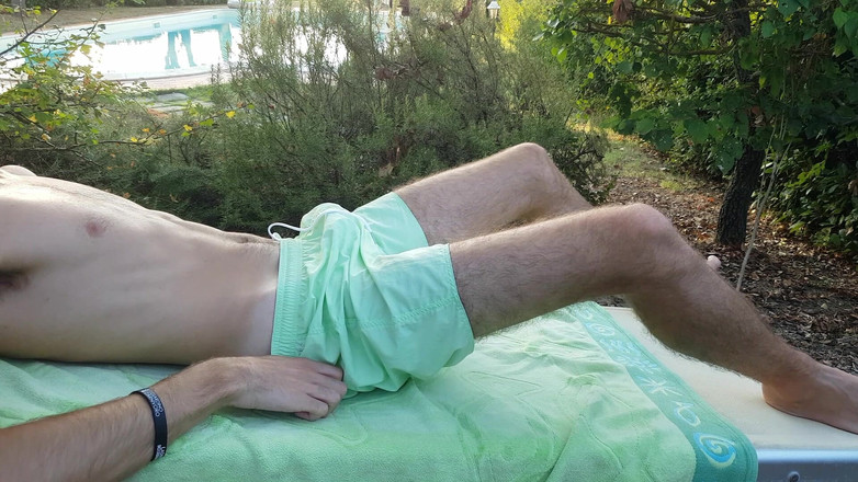 eighteentwink: Rust, stilte en een enorme spermafontein voor een geile 18-jarige maagdelijke...