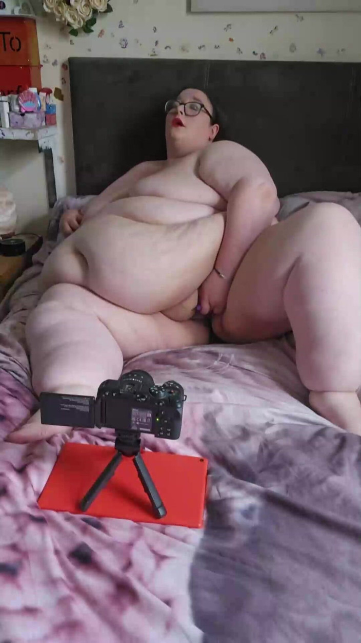 SSBBWLadyBrads: SSBBW 보지를 묶고 2부 플레이