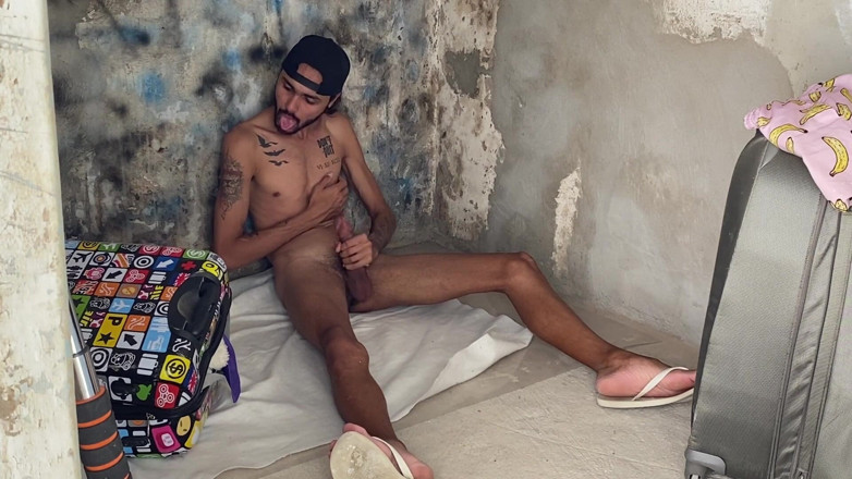 Leandro e Asafe: I caught my boyfriend hitting one and put milk in...