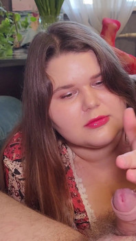 Labă intensă a mamei vitrege și tachinare până la orgasm cu spermă