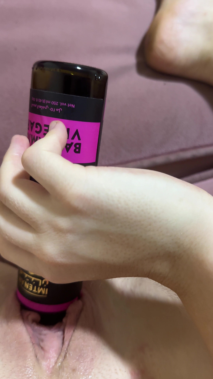 SweetLucy96: Vinegar Bottle Pushed Deep Into My Pussy