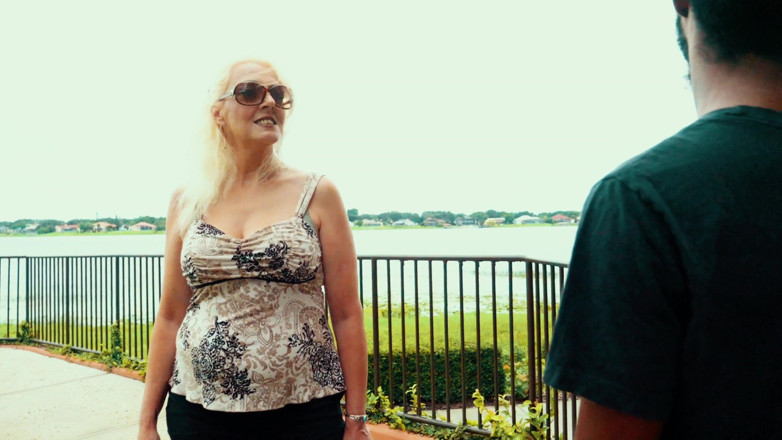 Voo Doo XXX: Розпусна мамка ріелторка трахається за депозит від клієнта з великим чорним членом