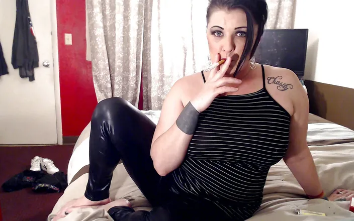Abby Anna: Smoking 20 years