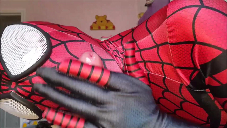 Nylon Xtreme: Nieuwe Spidergirl kostuum pijpbeurt