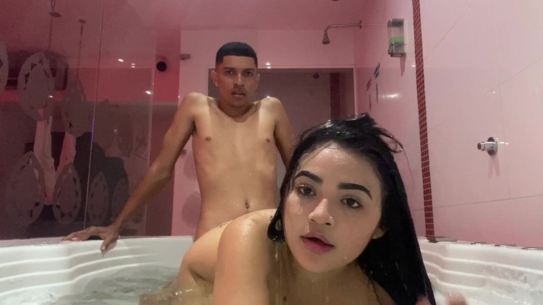 Yohamedi: Jakuzide üvey kız kardeşimi sikiyorum