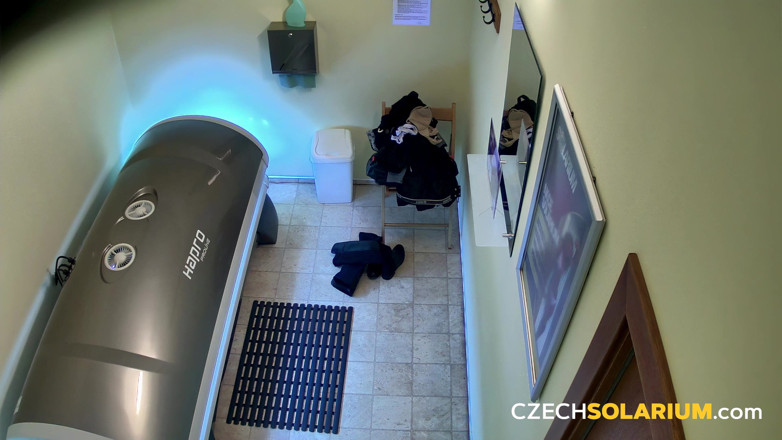 Czech Solarium: Solarium checo 238: mujer joven en el solarium de nuevo