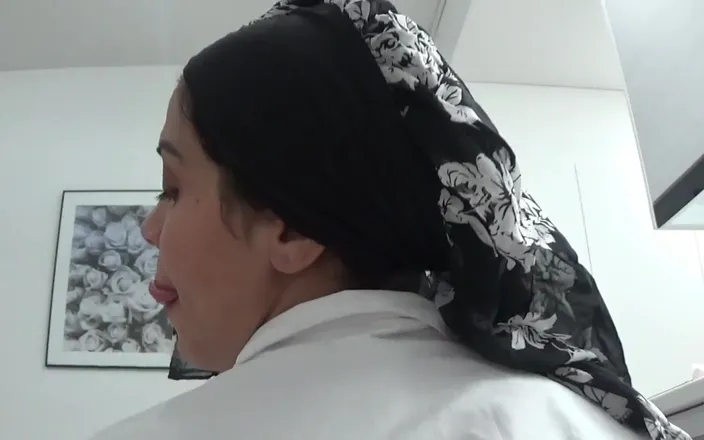 Qombol: Fucking My Horny Arab Stepmom After Shopping