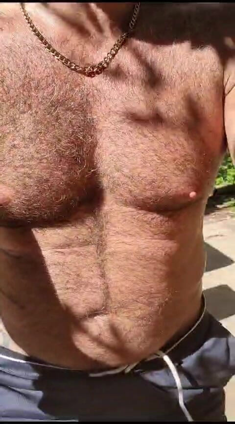 Zack f: Typ traf seinen schwanz, öffentlicher park, sonniger tag