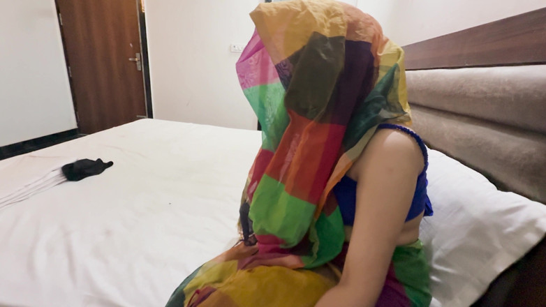 wildDesipair: Badi Gand Wali Bhabhi Ka Hua Mms Leak