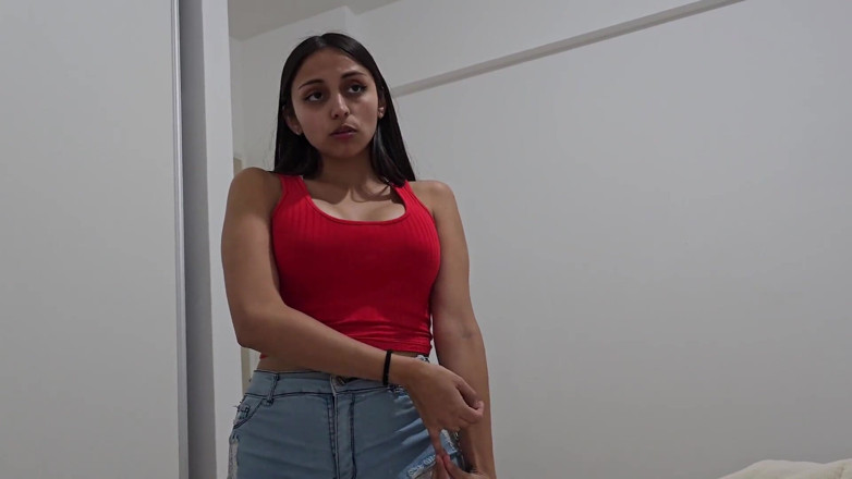 LoverDevilx: İri göğüslü üvey kız kardeş sikimi emmek istiyor