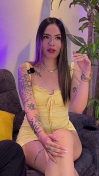 Loira colombiana whosmorera7 tem uma entrevista sexual com Brian Evansx