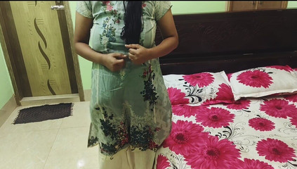 Banglasexycouple: 夫が私に十分な時間を与えてくれないので、彼氏とセックスします。