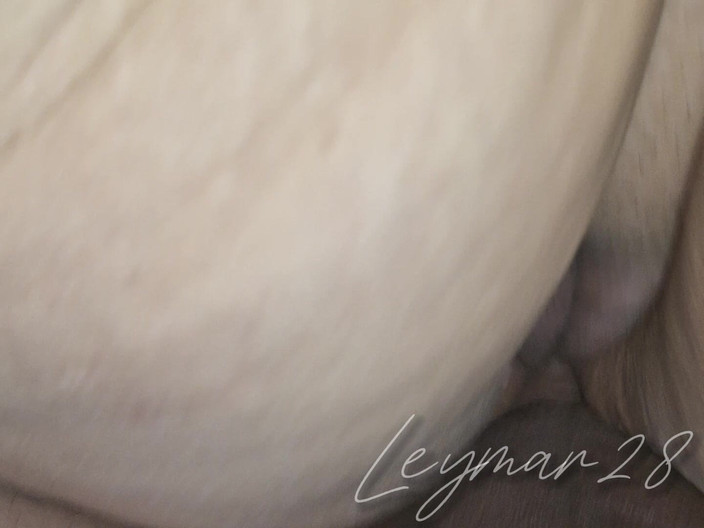 Leymar28: Byla jsem tvrdě ošukaná a naplň mě kundičkou spoustou spermatu