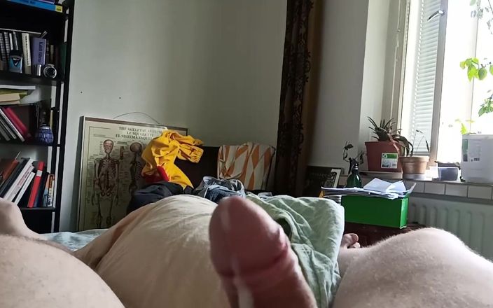 Big Pisser: Skjuter en snabb belastning från min heta kuk.