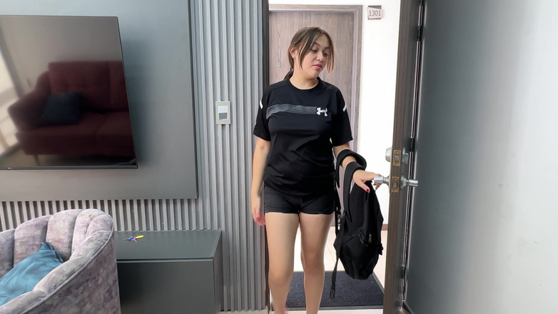 Julianaburning: Pantat bahenol adik tiriku yang super hot ini dientot habis-habisan...
