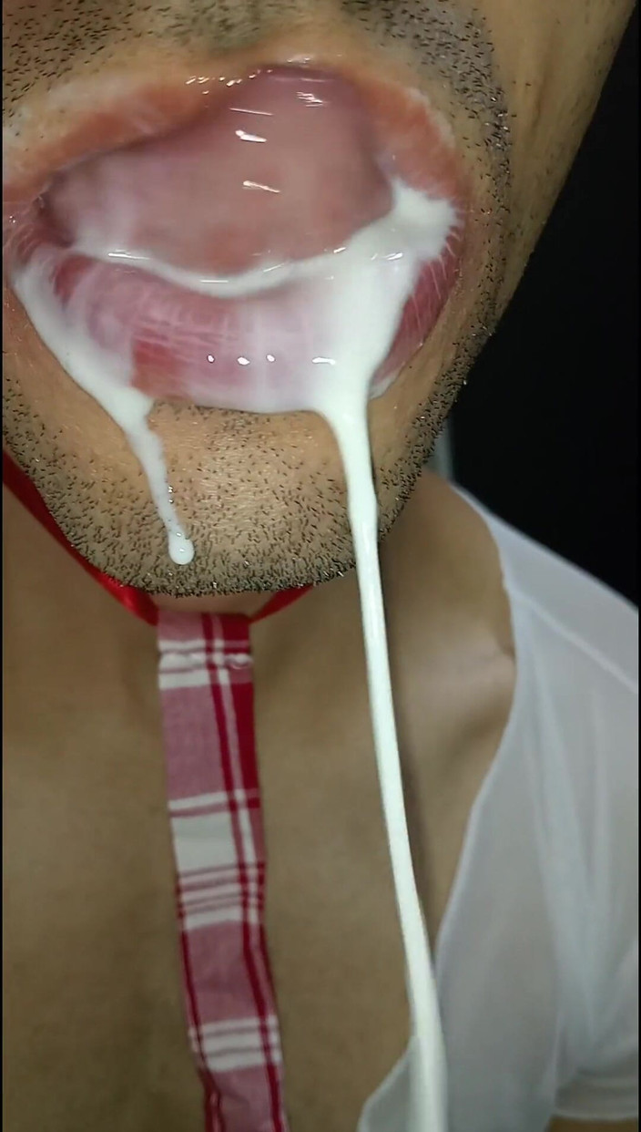 Rey rey: Wytrysk w moich ustach, baw się swoją spermą i połykać...