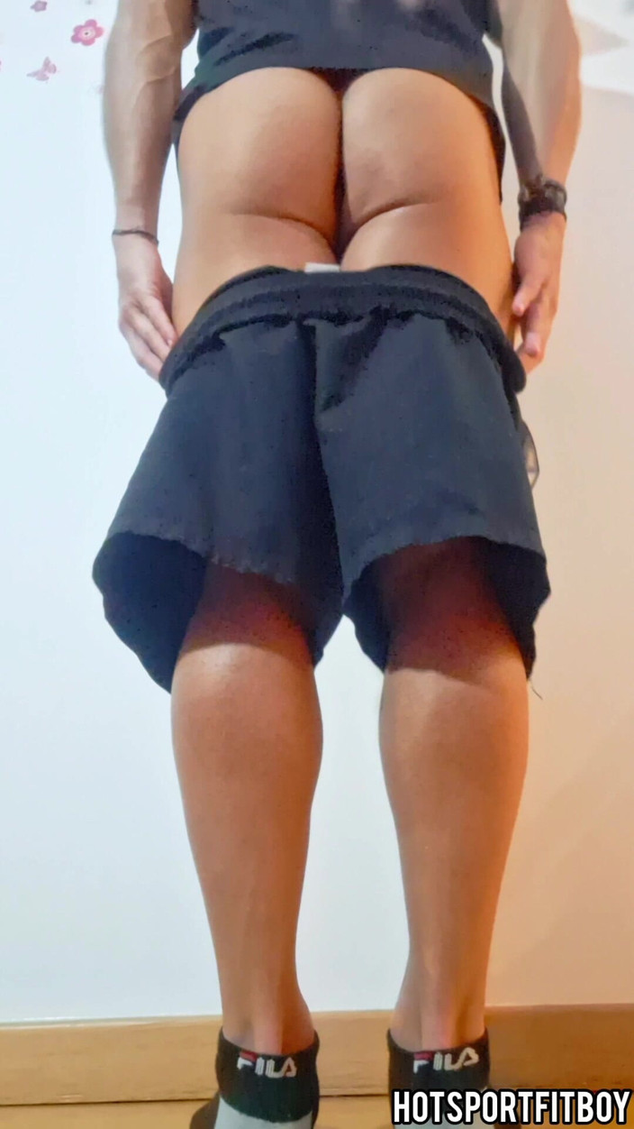 Hotsportfitboy: Erotická kompilace exhibicionistického chlapce s velkým čůrákem - pomalé škádlení, sexy sténání a...