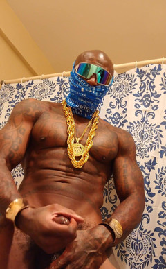 Hallelujah Johnson: Genghis Khan Khan lui Khan mângâindu-și pula cummin