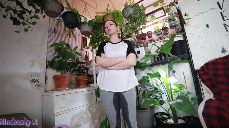 Kimberly X: Anh bắt tôi đi tiểu!