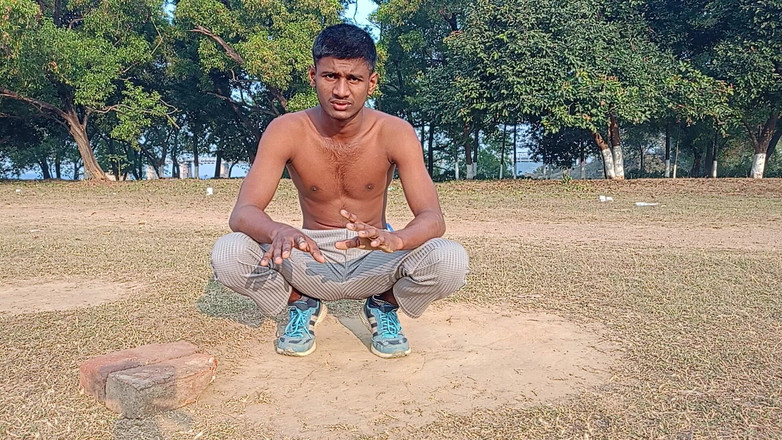 LinearOrnament35: Senaman tiri dengan keras