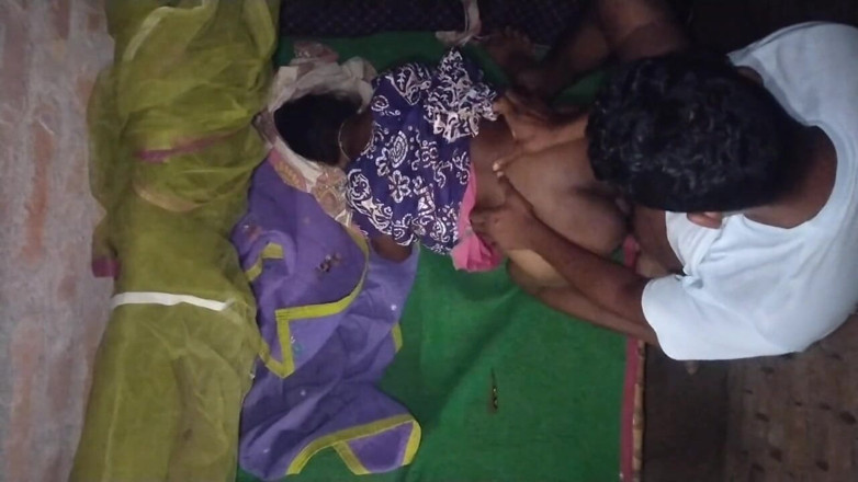 Pumi: Сводная сестра дези с жесткой деревней Чудой