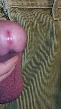 Grande pau sem cortes acariciando, masturbando, afiando, gozando no trabalho usando cordas - Rockard Daddy