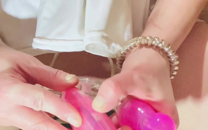 Moonlitcassie: Traje blanco sexy con vibradores