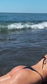 The Sound of Waves and Ass, What Else Do You Need for Happiness?