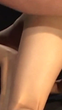 เขาไม่สามารถเก็บมันไว้กับหีของเธอและหลุดเข้าไปในควยทางตูด