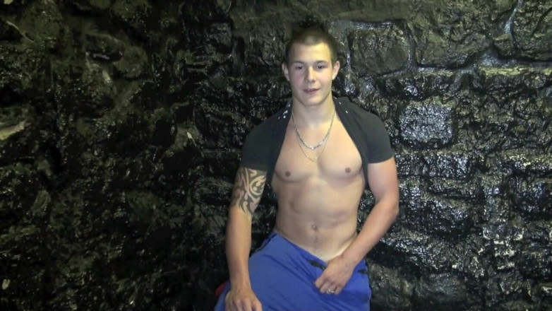 Crunch Boy: Real beautiful straight sucked by gay