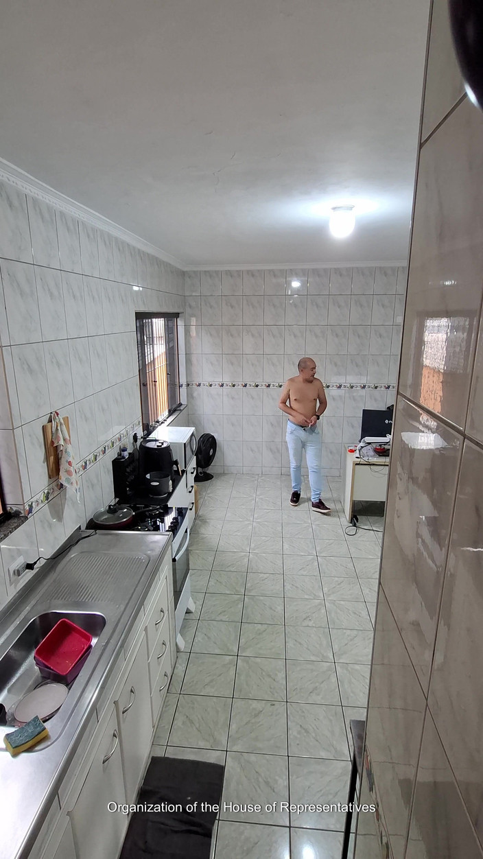 Gabi SweetCouplesStories: Pokojówka zdejmuje ubrania i akceptuje twarz