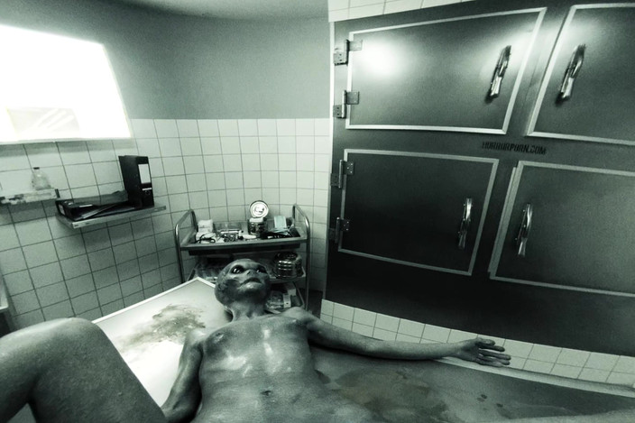 Xvirtual: X Virtuel 9, Roswell Ovni à 180°