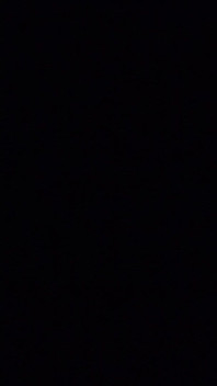 Meine freundin aus dem land spricht mit ihrem freund, während ich sie ficke, sie ist eine echte schlampe
