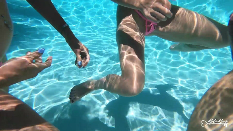 Kyla Keys: Debaixo d'água piscina sexo a três