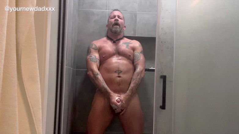 YourNewDadXXX: Sprchový zdvih 240204