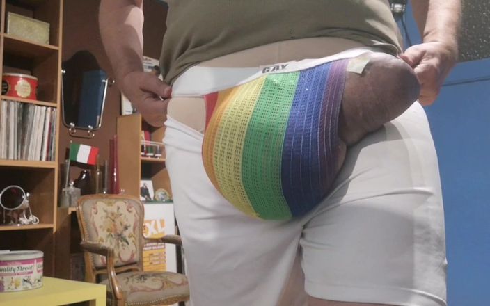 Monster_Meat_: Gay Pride w Brukseli, Show What You're Havin