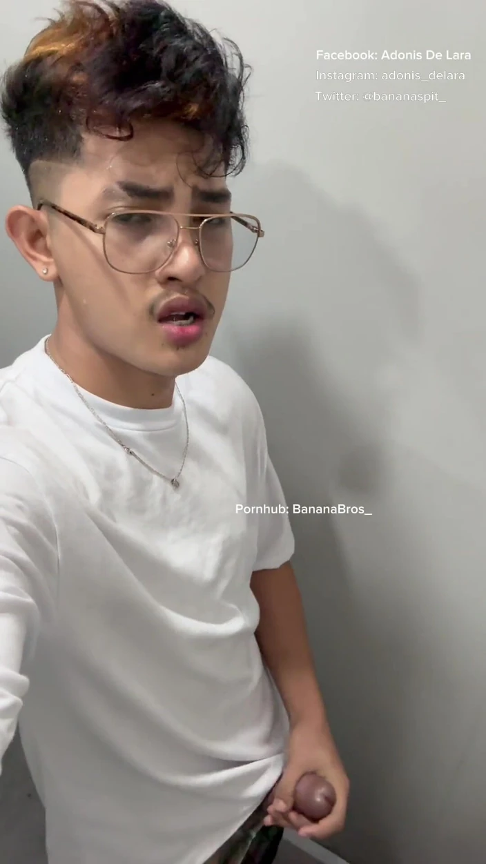 Banana bros: Série de masturbation : Nagjakol Ako Sa Cr Ng Mall