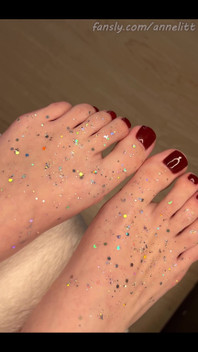 Red Nails