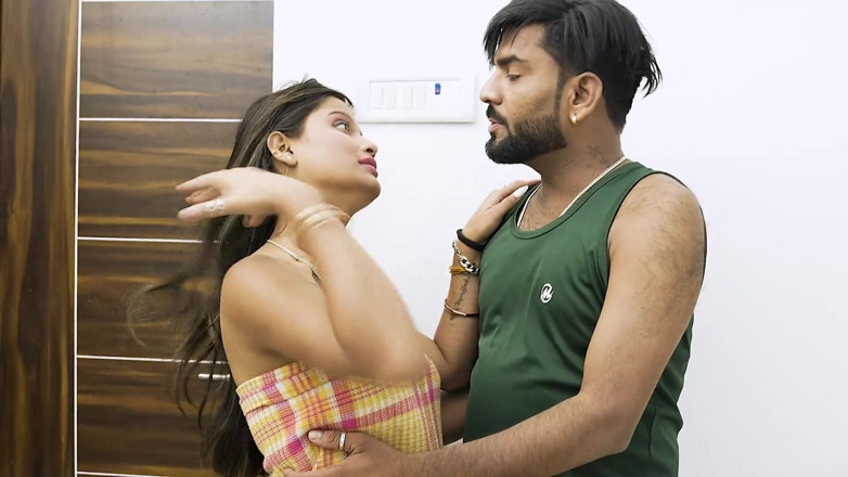 Uncutadda: Bhabhi đã có rất nhiều niềm vui với anh rể của...